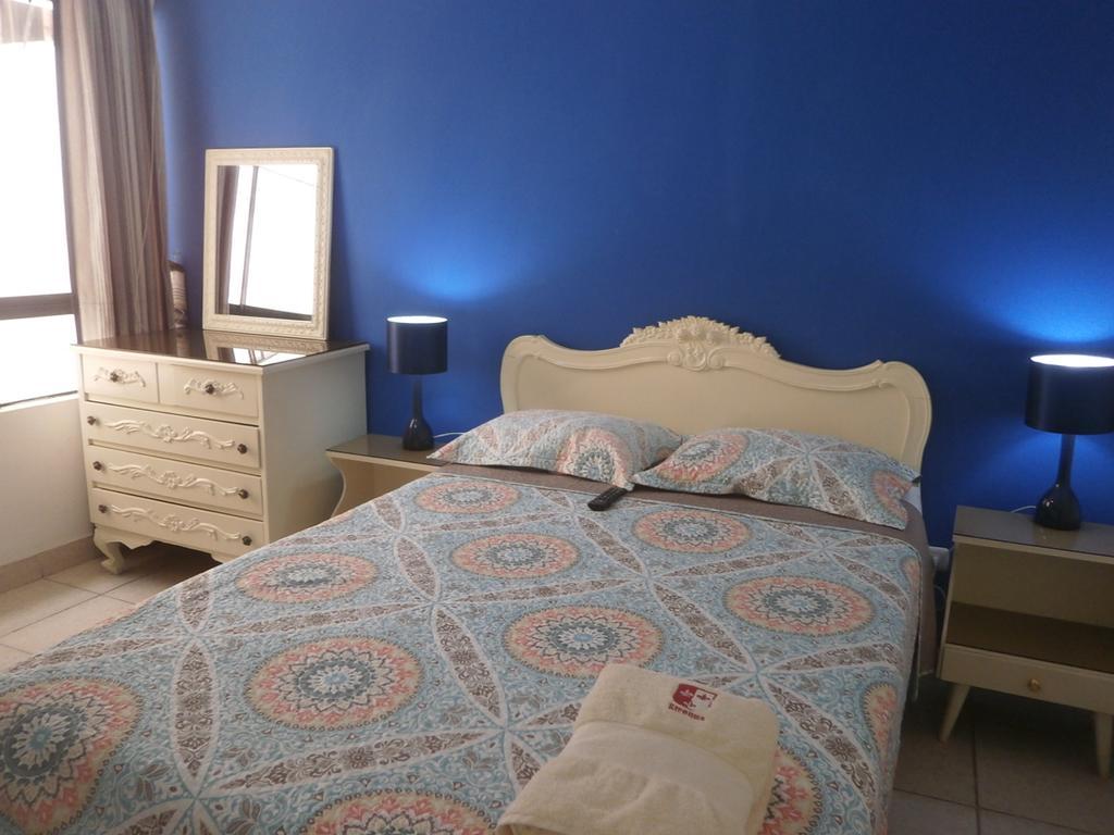 Hostel Strenua - Las Quintanas Trujillo Zewnętrze zdjęcie