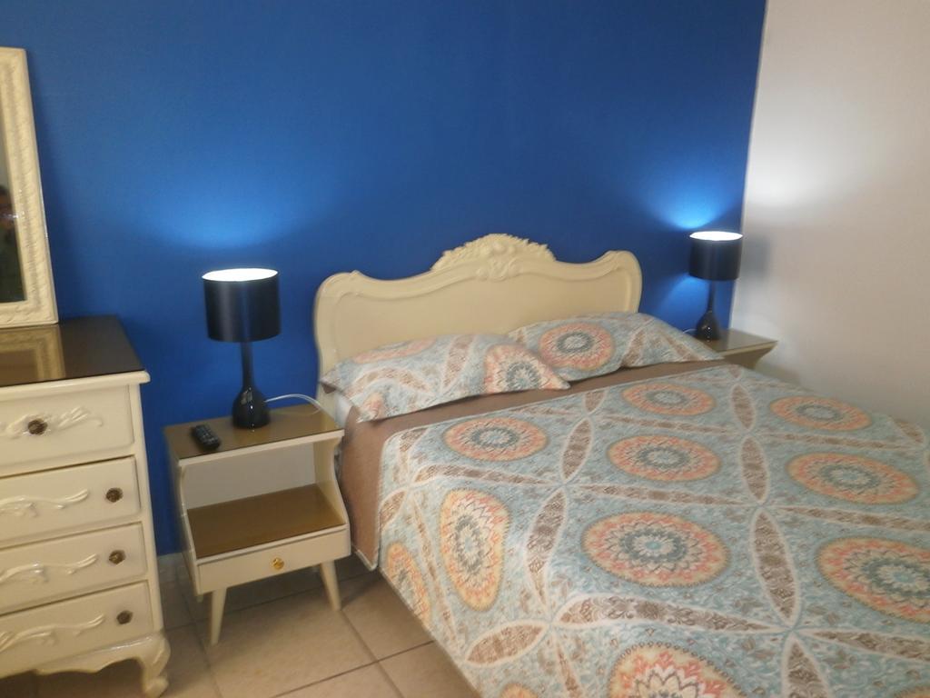 Hostel Strenua - Las Quintanas Trujillo Zewnętrze zdjęcie