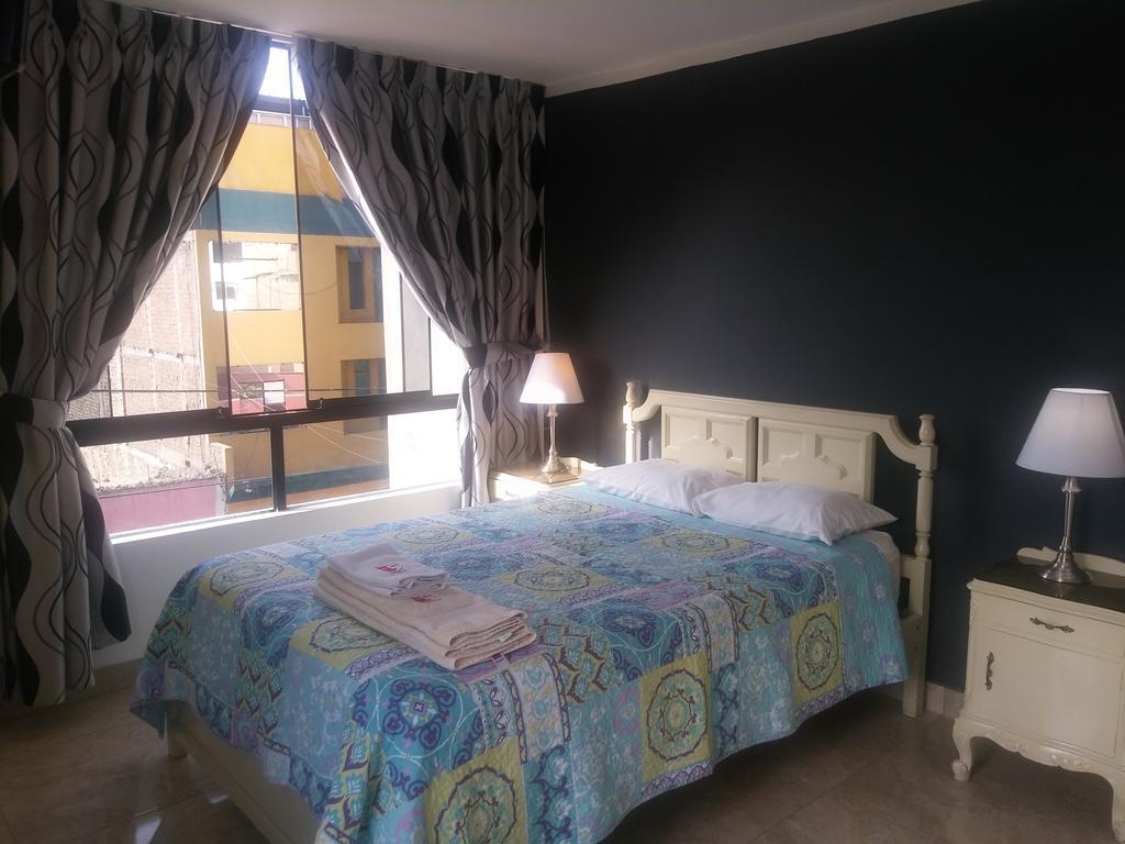 Hostel Strenua - Las Quintanas Trujillo Zewnętrze zdjęcie